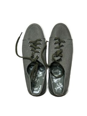 L.L. Bean Women's Canvas Lace-Up Sneakers in Olive 8.5 medium